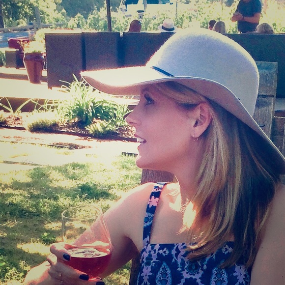 Meet your Posher, Jodi - Picture 1 of 1